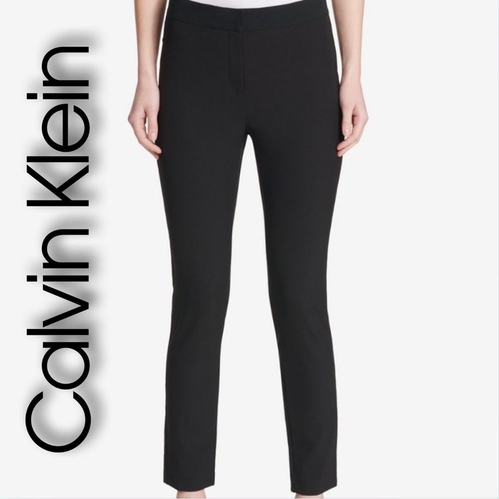 Calvin Klein Stretch Skinny
Pants
Size 4